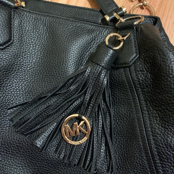 Michael Kors purse - Picture 2 of 8